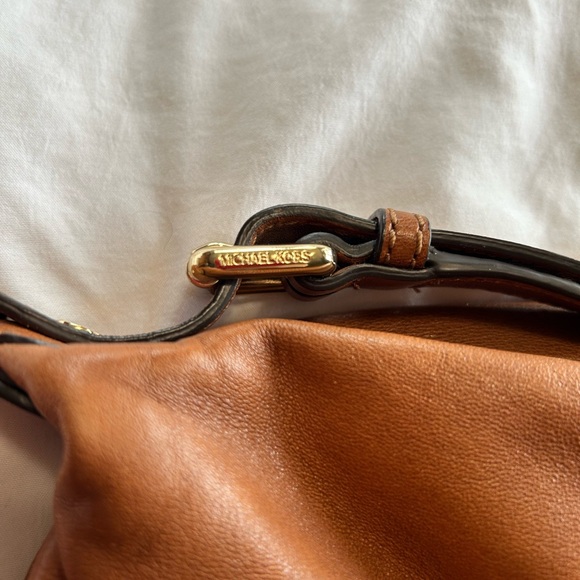 Authentic Michael Kors bag - Picture 8 of 15